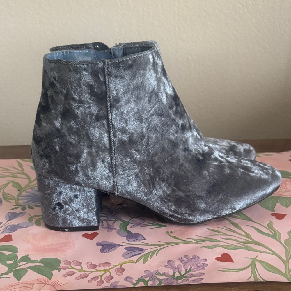 Qupid Shimmering Silver Velvet Ankle Boots